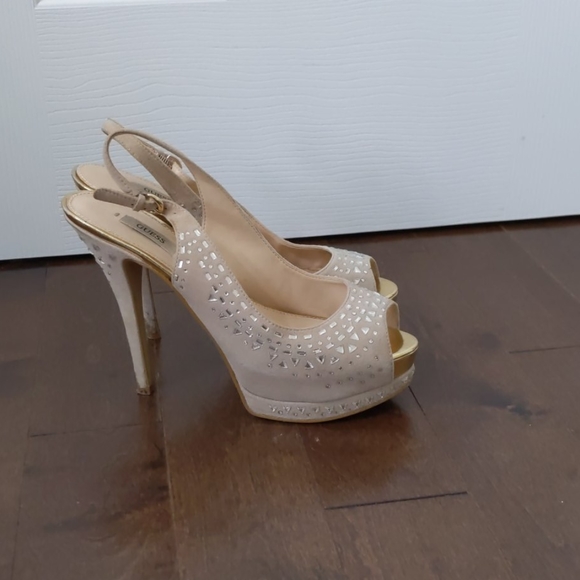 Beige stilettos - Picture 1 of 3